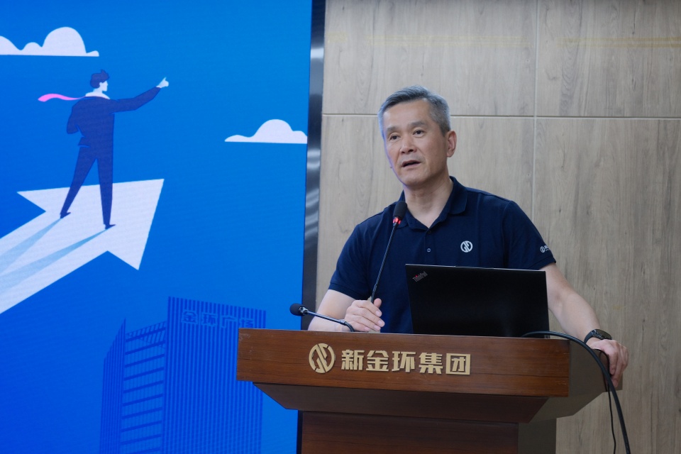 张董讲话.JPG